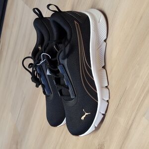 Puma Focus Lite Sneakers